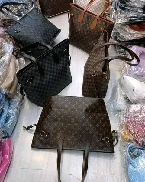 Bulk Ladies Branded Hand Bags - Image 7